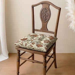 Ornamental Floral Linen Seat Cushion, Traditional Tufted Chair Pad, Botanical Beige & Red Linen Cushion, Elegant Natural Chair Pillow