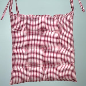 Rustic Cotton Red Plaid Chair Cushion with Ties – Farmhouse Seat Pad for Dining Chairs, Benches, or Kitchen Decor, Cotton Seat Cushions
