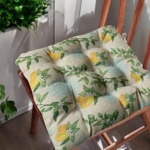 Lemon Linen Chair Pad, Citrus Botanical Seat Cushion, Summer Kitchen Chair Pillow, Cottagecore Decor, Tufted Cushion with Ties, Custom Size