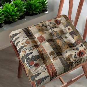 Rustic Patchwork Linen Chair Pad, Farmhouse Seat Cushion with Florals and Trees, Vintage Design Chair Pillow, Cozy Seasonal Home Decor