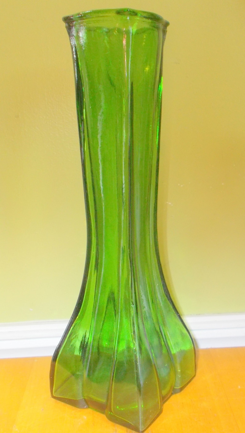 Emerald Green Glass Europa Flower Vase 1409 8.75 Square Etsy
