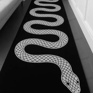 Tappeto da corridoio fatto a mano con motivo a serpente / Tappeto gotico in bianco e nero con motivo a serpente per corridoio e ingresso