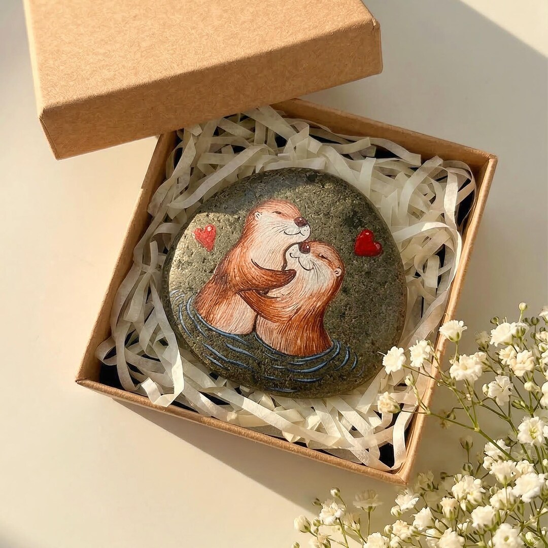 Sentimental Painted Rocks Hand-painted Otter Couple Rock, Sentimental Anniversary Gift - Etsy