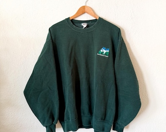 Vintage Unisex Manchester Airport Heavyweight Forest Green Crewneck Sweatshirt, sz Large