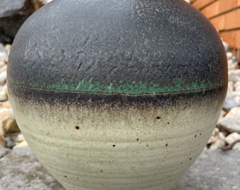 Beautiful Decorative Contemporary Beige Gray Studio Pottery Ceramic Vase Modern Signed