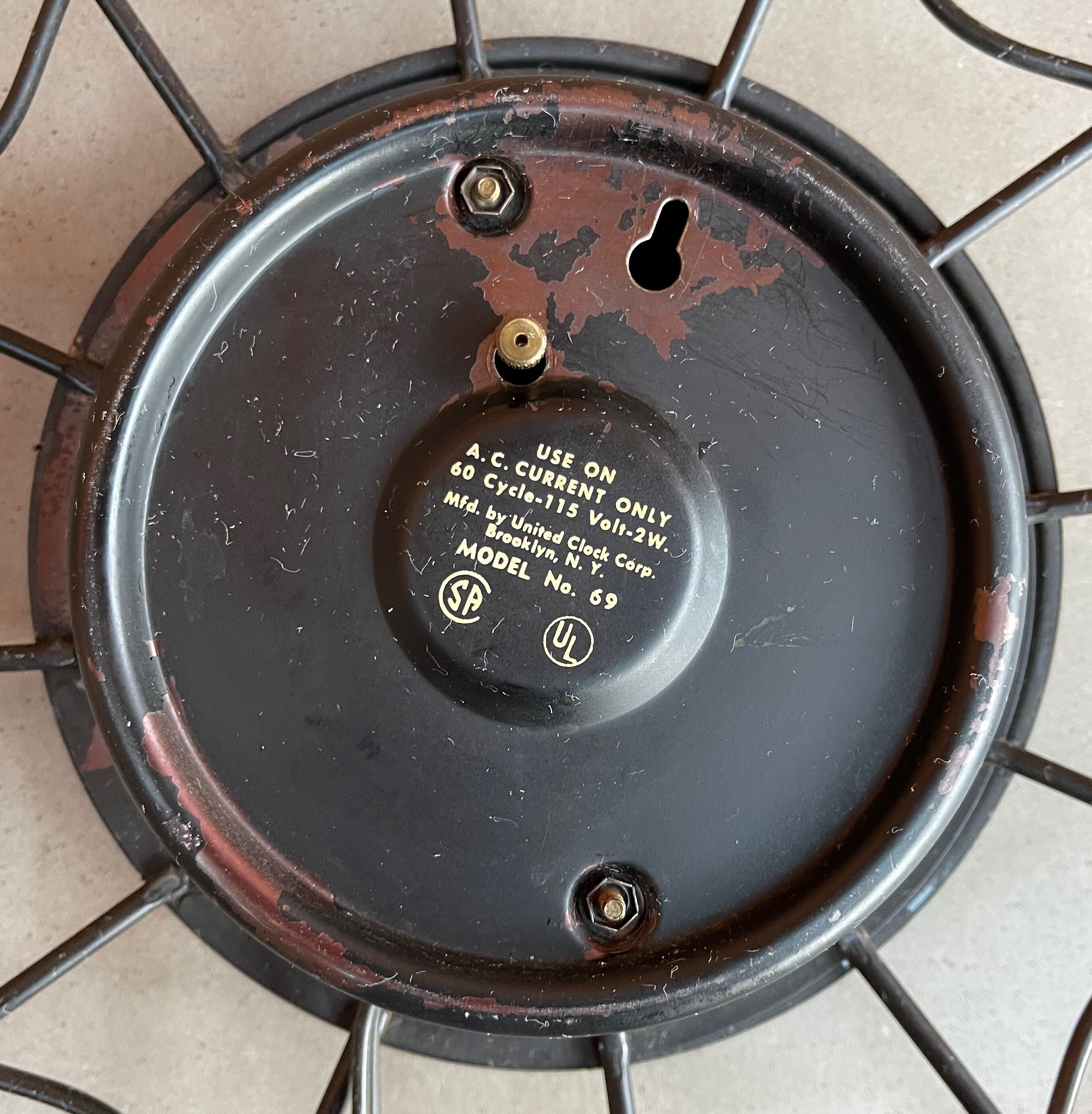 Vintage 50s 60s United Electric Wall Hanging Clock Atomic Era Mid