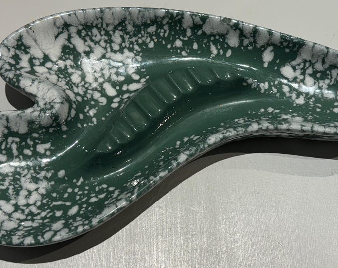Vintage MCM Green White Boomerang Freeform Ceramic Ashtray Mid Century Mod 50s