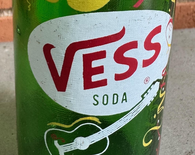 Vintage VESS Soda Pop Textured Green Bottle Beverage 16oz St. Louis Duraglas