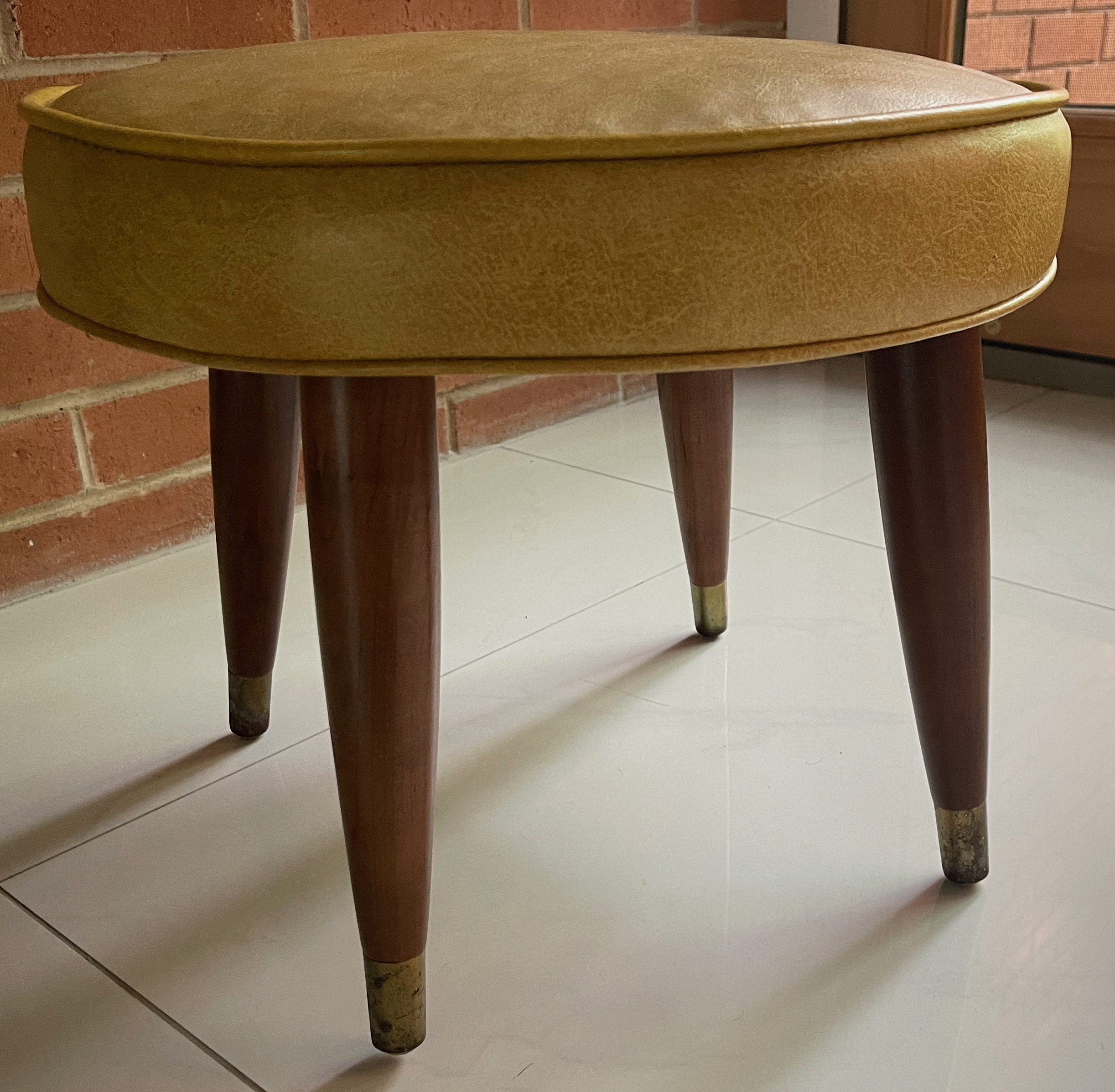 Cool Vintage 50s 60s Vinyl Ottoman Stool Footrest Mid Cool Vintage 50s 60s Vinyl Ottoman Stool Footrest Mid