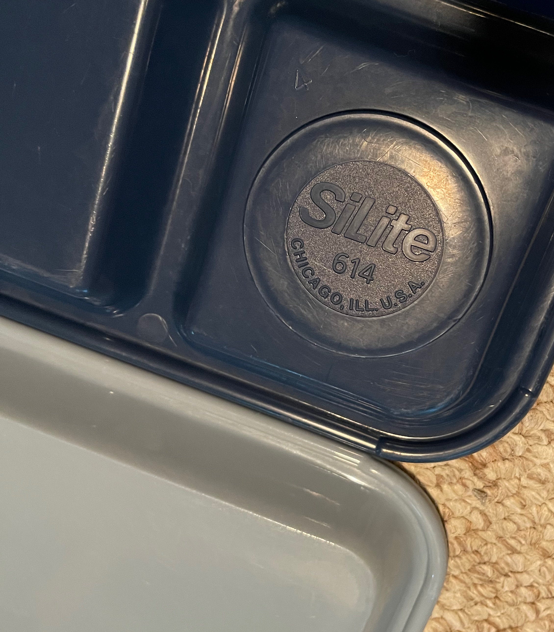 Set of 2 Vintage School Lunch Tray Silite 614 in Wonderful Retro
