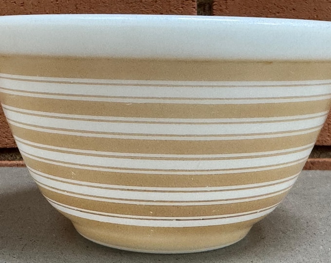 Vintage PYREX Beige Stripes Mixing Bowl 401 1.5 Pts. Mid Century Kitchenware 60s