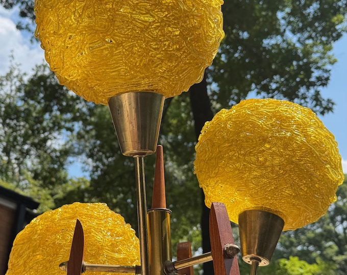 Vintage MCM 60s Spaghetti Shade Lamp Mid Century Modern Lighting Wood Acrylic Brass