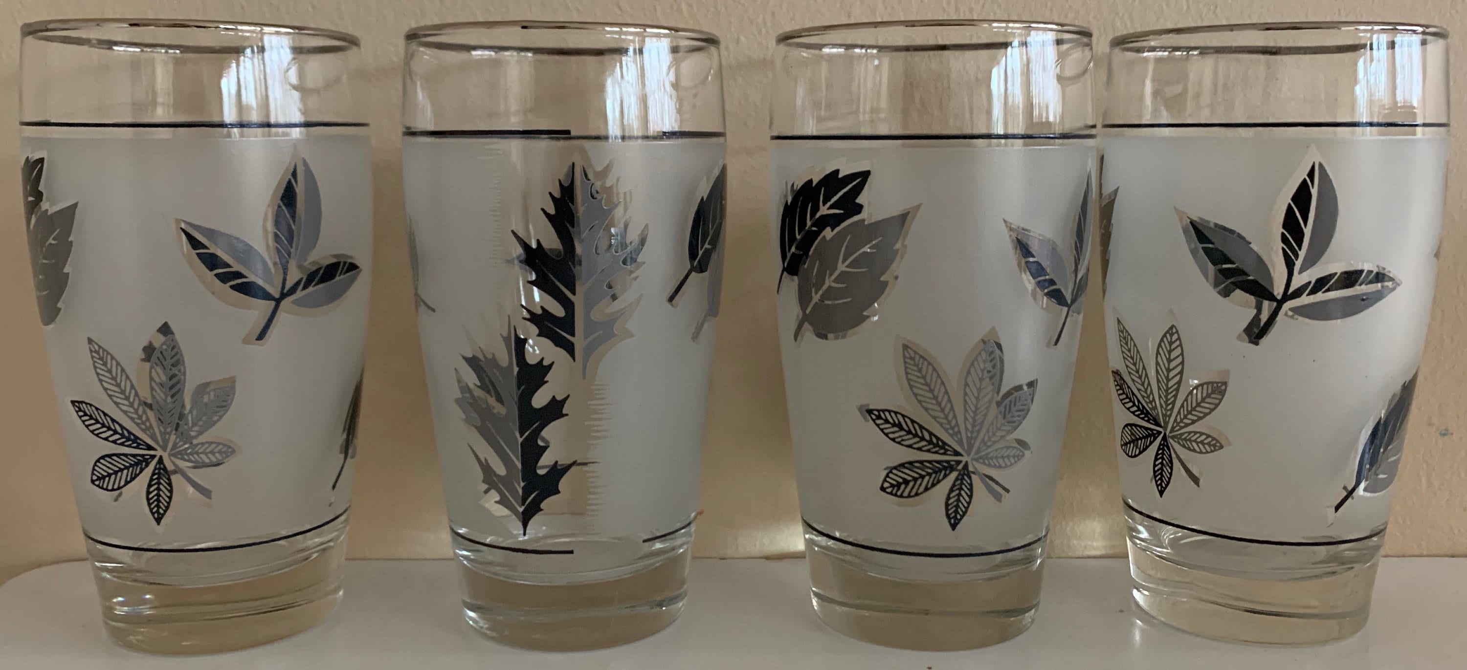 Vintage Green Leaf Pattern Frosted Top 16 Ounce Drinking Glasses