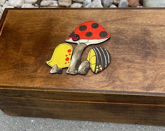Vintage Rectangular Hand-Crafted Wooden Wood Storage Trinket Box Modern Signed