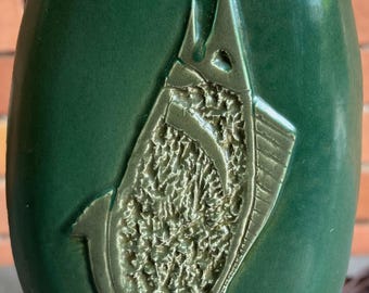 Vintage MCM Textured Fish Green Pottery Ceramic Lamp Wood Base Mid Century 60s
