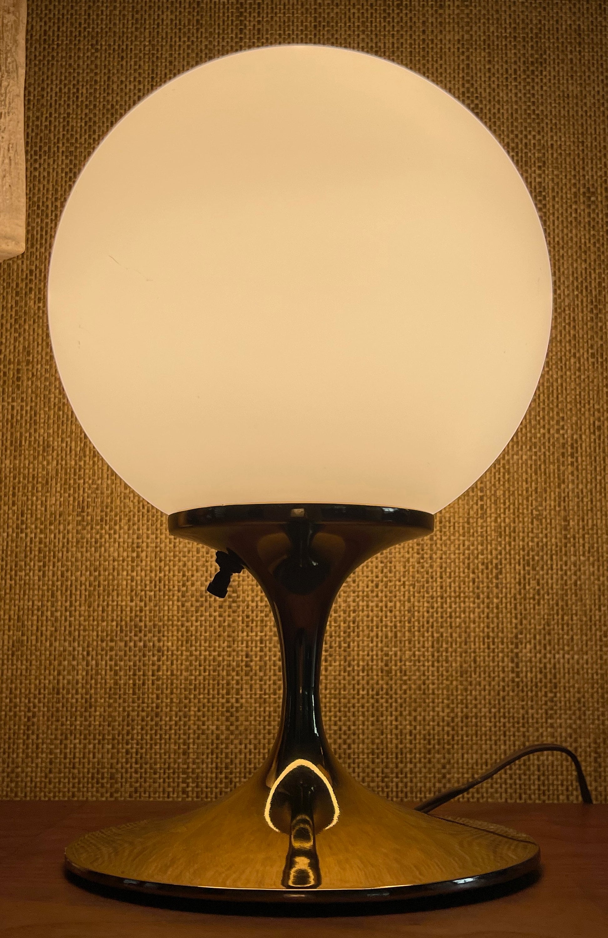 Laurel lamp 2025