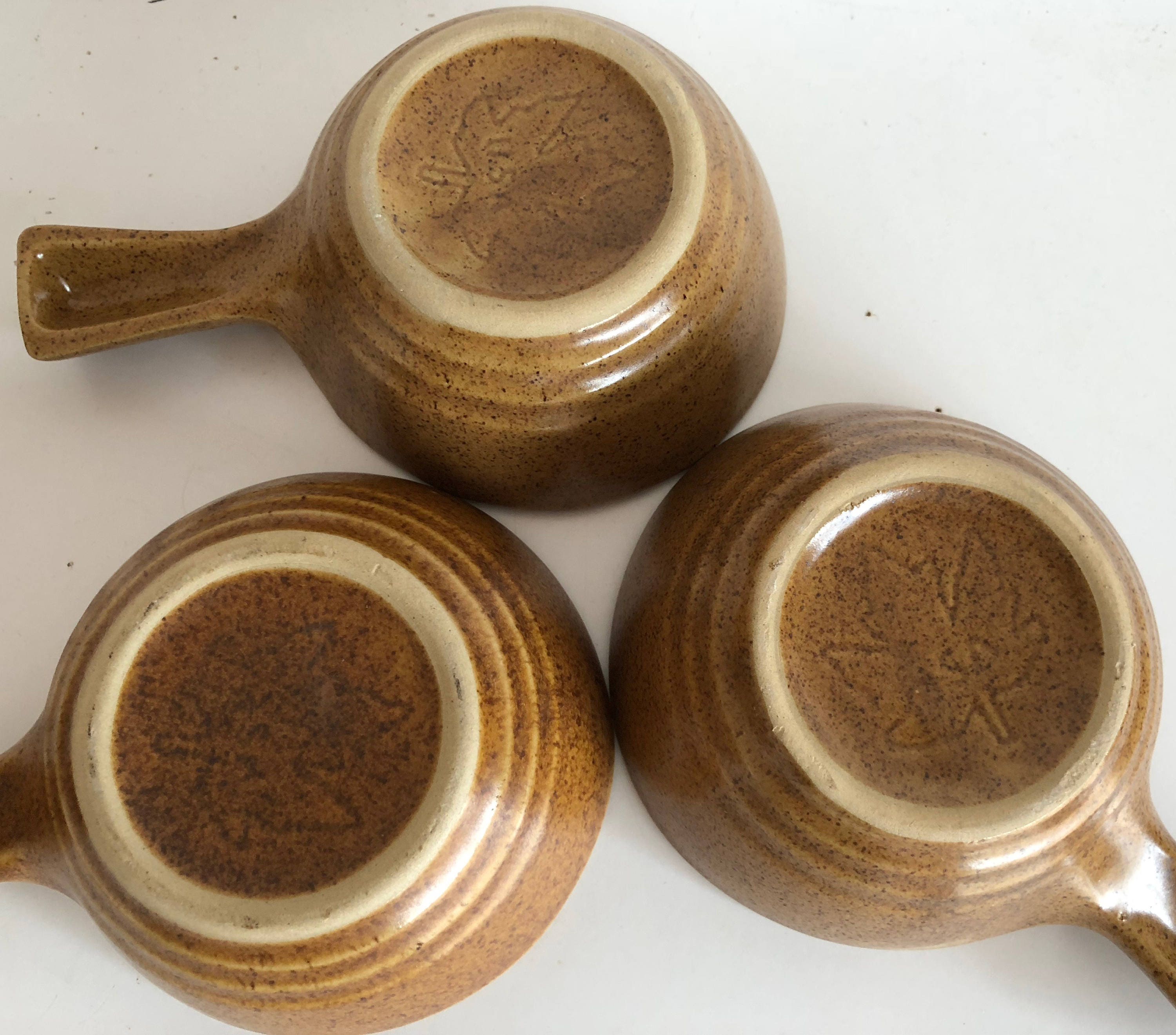 Vintage Brown Soup Bowl With Lid and Handle Stoneware French Onion