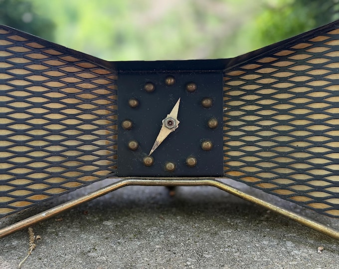 Rare Vintage MCM SNIDER Clock Bowtie Atomic Era Mid Century Modern Metal 50s