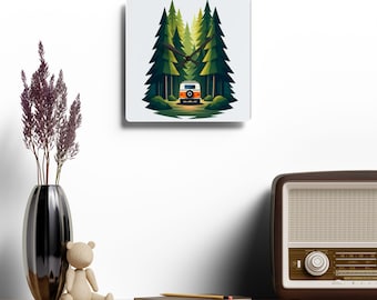 Retro Camper im Pinienwald Acryl-Wanduhr | Wald inspirierte Reise-Kunst