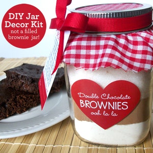 Chocolate Brownie Mason Jar Decorations. Recipe card with ribbon, fabric, heart labels, & gift tags to make your own mason cookie jars