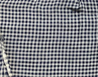 Petite courtepointe en coton à carreaux vichy bleu foncé antique, presque transparente BTY