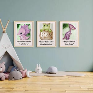 Póster de papel mate premium con diseños de dinosaurios para bebés, adecuado para habitaciones infantiles y de bebés, arte de pared minimalista en tamaños A1, A2 y A3.