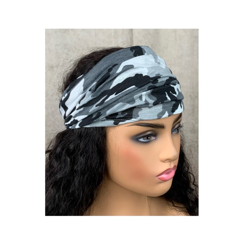 Lightweight Black and White Camouflage Wide Scrunch Headband image 7