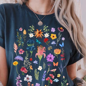 vintage roses shirt vintage flower t-shirt Retro roses shirt oversized tshirt Rock n Roll shirt Gothic flower tshirt Floral Graphic tee