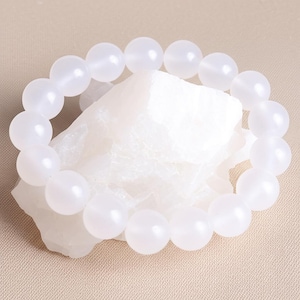 White Jade Bracelet Natural Elegance & Protection
