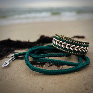 Paracord Dog Collar and Leash Set – Adjustable Braided Rope for Large Dogs – Strong & Comfortable Design