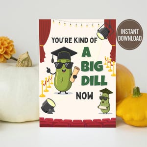 Tarjeta de graduación divertida: Eres un poco tonto. Tarjeta de graduación imprimible con juego de palabras para la escuela secundaria o la universidad. Descarga instantánea. Regalo para él o ella.