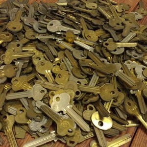 Vintage Uncut Keys Lots | Old Uncut Key Blanks | Boho Jewelry | Keys for Stamping | Mixed Steampunk Keys | Vintage House Car and Lock Keys