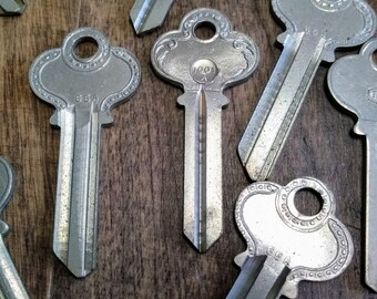 Lot of 21 Vintage Uncut Keys | Old Uncut Keys | Key Blanks | Boho Jewelry | Keys for Stamping | Steampunk | Mixed Media | Art Key Templates