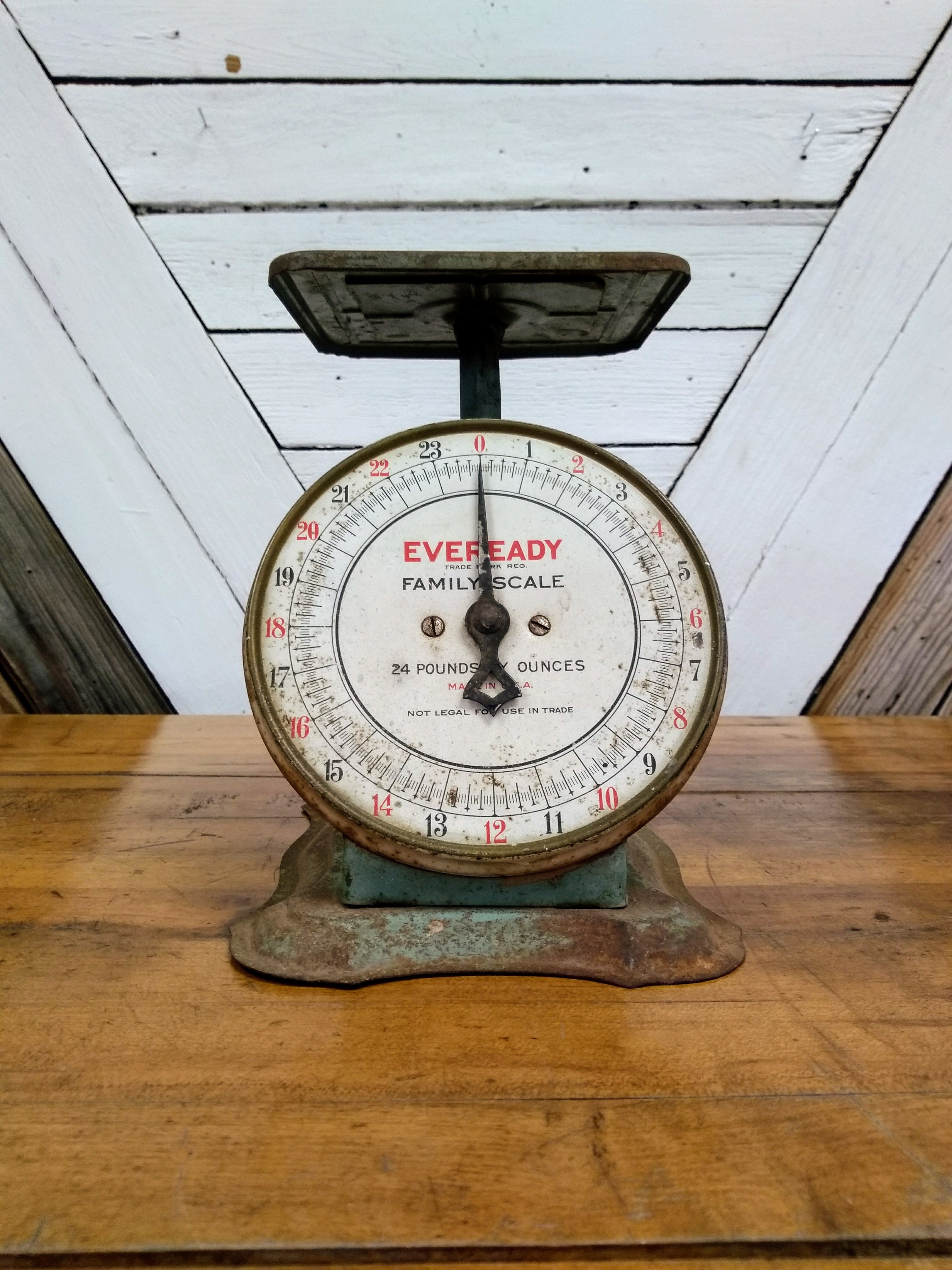 Everydecor White Vintage Kitchen Scale Decor - Crafty Crocodile