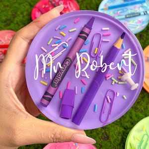 Personalized Teacher Coaster – Colorful Resin Drink Coaster with Pencil & Crayon – Fun Back to School Gift for Teachers