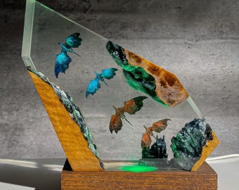 Lámpara de resina de dragón – Lámpara de dragón de fuego de fantasía epoxi, luz nocturna LED de castillo, regalo hecho a mano para él, decoración de habitación DnD, lámpara de figura de dragón