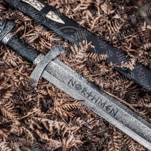 Handmade VIKING Sword Real Damascus Steel Sword Beautiful Gift for him GROOMSMEN gift Personalised Gift for Men&#39;s, Christmas Gift.