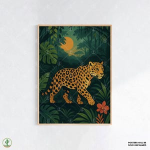 Stampa artistica da parete "Leopard Jungle" - Poster di fauna selvatica tropicale con fogliame lussureggiante, tramonto e illustrazione di un grande felino feroce