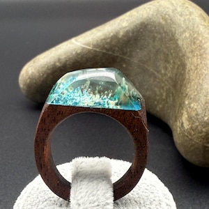 Handmade Mahogany Wood Resin Ring: Nature-Inspired Statement Jewelry