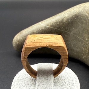 Geometric Oak Wood Ring: Handmade Minimalist Jewelry