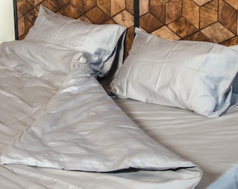 Funda nórdica gris tamaño Queen, funda de edredón de satén de algodón orgánico con cierre de cremallera, ropa de cama minimalista gris a medida.