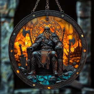 Atrapasol de cristal vikingo de Odín, decoración para ventana inspirada en la mitología nórdica, regalo personalizado y poderoso para él, decoración para el hogar inspirada en el antiguo guerrero. imagen 6