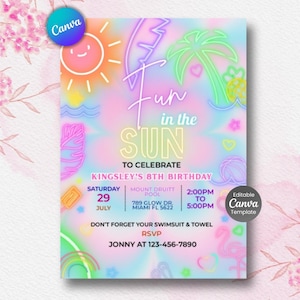 Può includere: Un invito colorato con la scritta "Fun in the Sun" per l'8° compleanno di Kingsley. Il design presenta illustrazioni al neon di un sole, una palma e altri elementi estivi. Include i dettagli dell'evento e le informazioni RSVP.