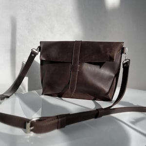 Leather crossbody messenger bag, Leather crossbody bag women, Shoulder messenger bag, Personalized crossbody bag, Womens messenger bag