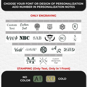 K&ouml;nnte beinhalten: Eine Tabelle mit 20 verschiedenen Schriftart- und Designoptionen f&uuml;r die Personalisierung. Die Optionen umfassen Text, Initialen und Logos. Die Tabelle enth&auml;lt auch Optionen f&uuml;r Pr&auml;gen oder Gravieren. Die Tabelle ist mit "Nur Gravur" und "Pr&auml;gen (nur Text, nur auf 1 Seite)" betitelt.