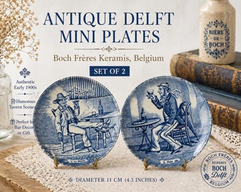 Antique Boch Delft Mini Plates Set of 2 – Belgian Blue Transferware – Humorous Tavern Scenes “Le Rhum” & “Pale Ale” – Bar Decor 11 cm