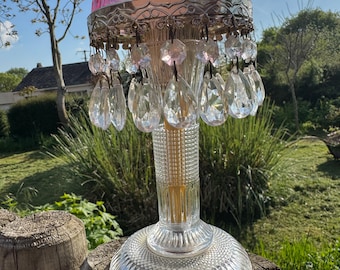 Vintage French Crystal Table Lamp with Pink Glass Shade and Prisms - 25 cm Tall - Romantic Shabby Chic Decor - Working Condition