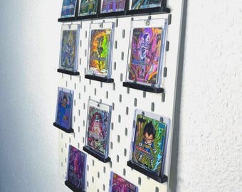 TCG Kartenhalter/Display für IKEA SKADIS, Kompatibel mit Magnetic Card Holder, Toploadern, Sleeved Cards, Ausstellen, Sammlung, Sammelkarten
