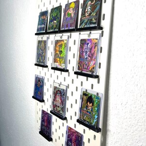 Portatarjetas/expositor TCG para IKEA SKADIS, compatible con tarjetero magnético, de carga superior, con funda, soporte, coleccionista y exposición.