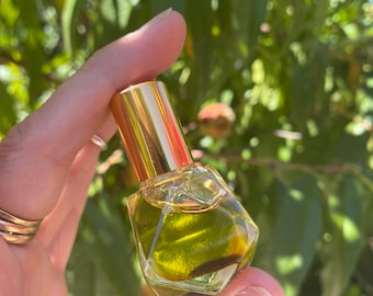 Nostalgia // plant based, resins and oils “perfume” roller